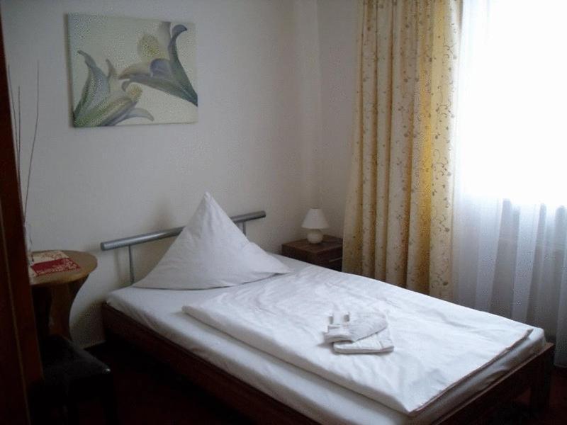Zum Schwedenkonig Hotel Gadebusch Bagian luar foto